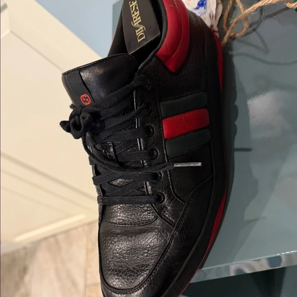 GUCCI Men 8G/ 9 USA Black and Red Men's Sneakers with Box and Duster